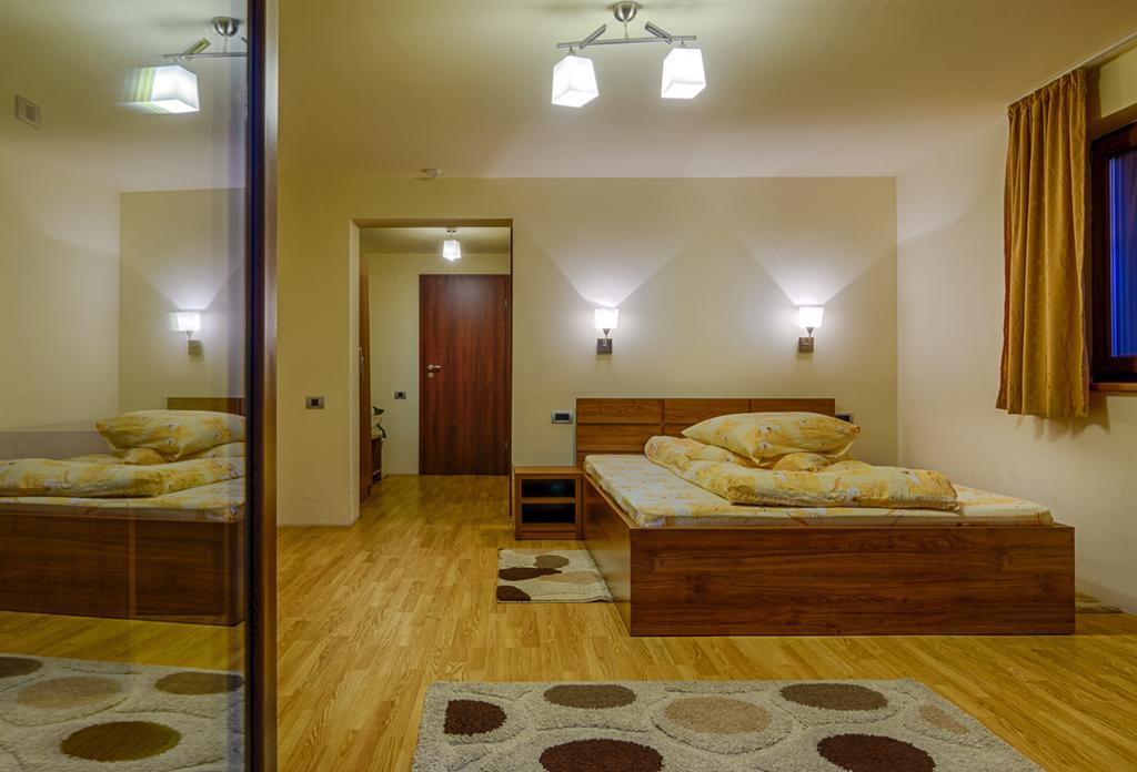 Hotel Panorama Pietrei Craiului Zărneşti Zewnętrze zdjęcie