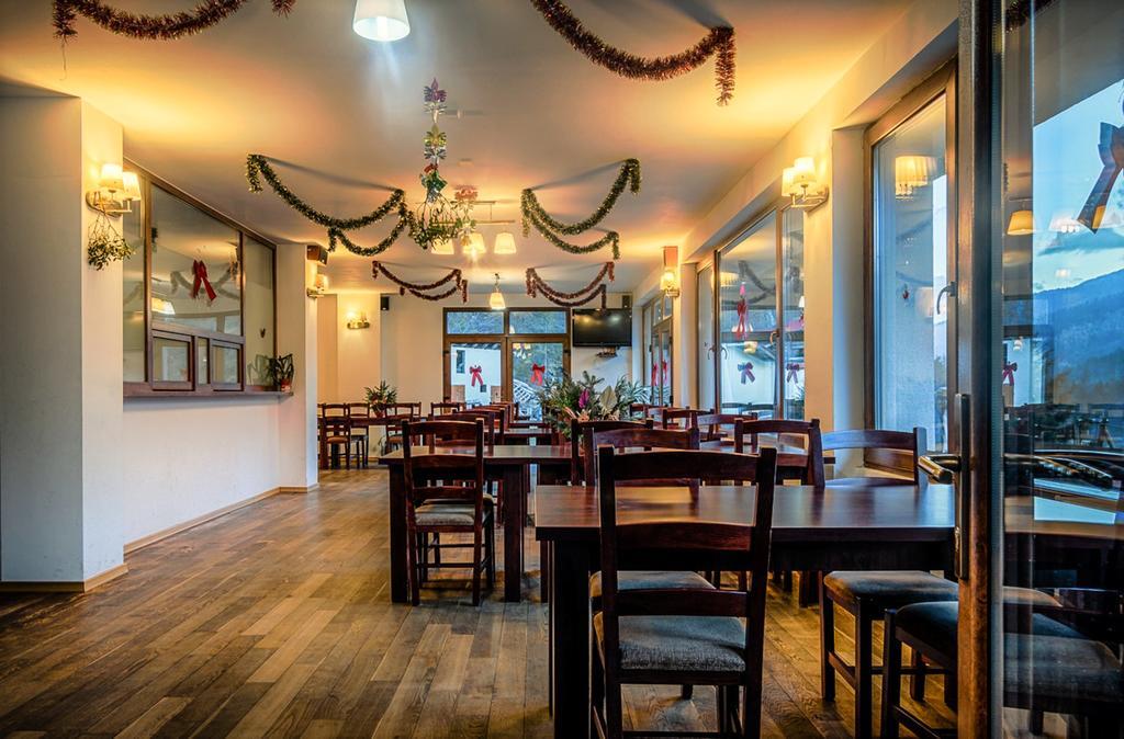 Hotel Panorama Pietrei Craiului Zărneşti Zewnętrze zdjęcie